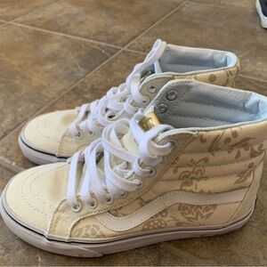 Vans cream canvas hightop being pattern sneaker size 6